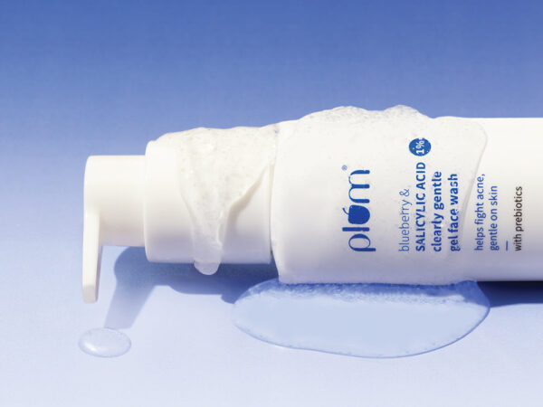 Plum 1% Salicylic Acid Clearly Gentle Gel Face Wash with Blueberry